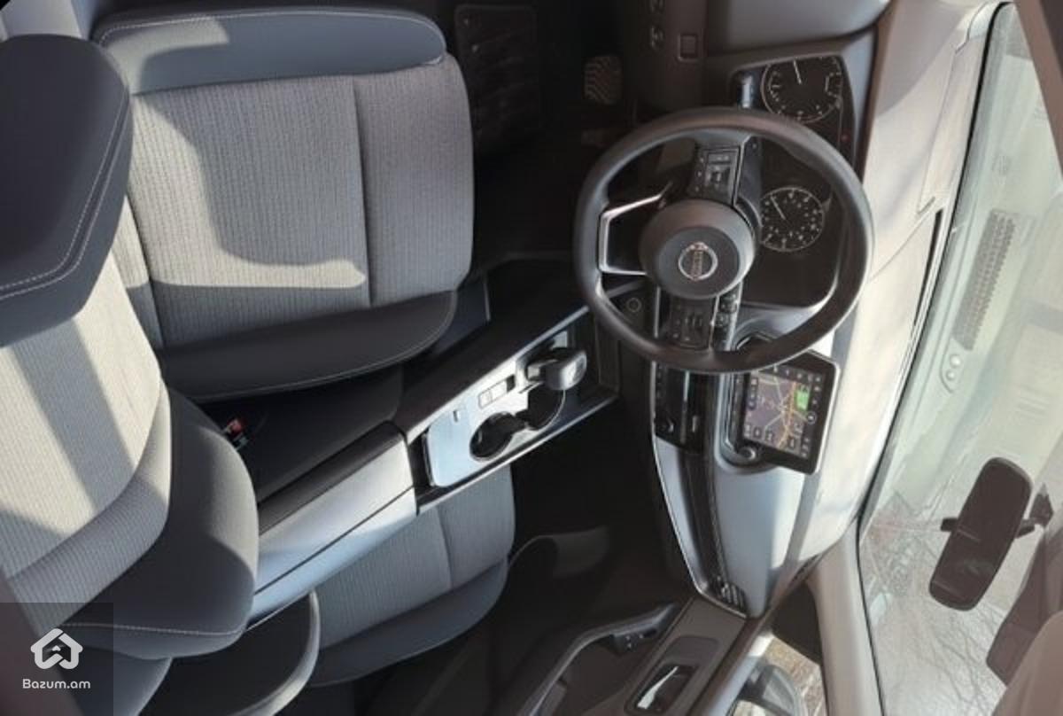 NISSAN ROGUE  SV - image 4