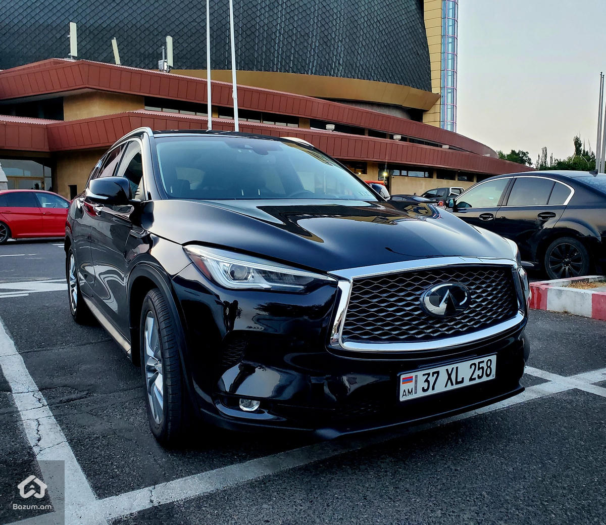 INFINITI QX50 AWD - image 8