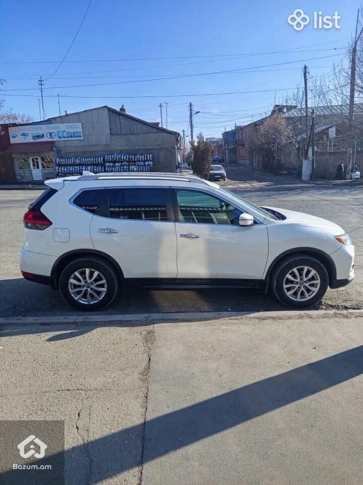 Nissan Rogue  - image 2