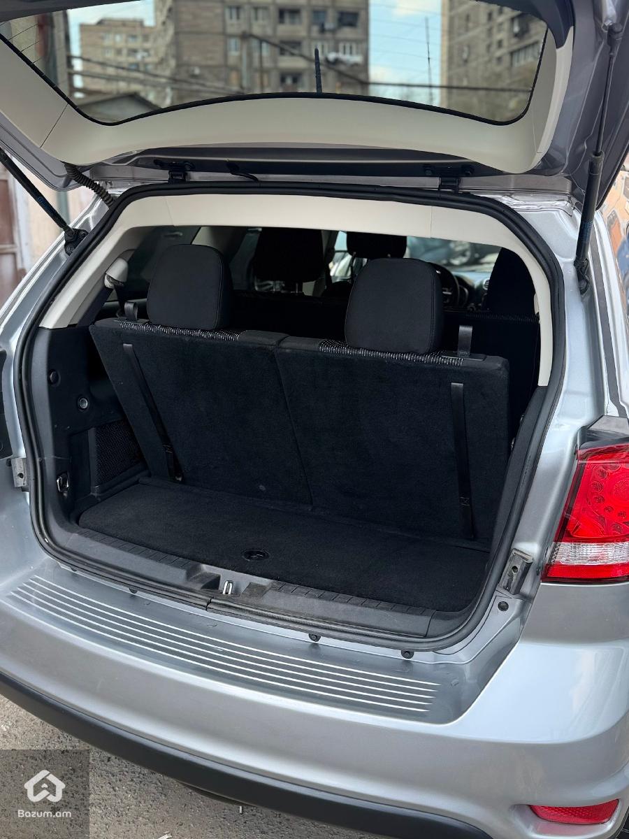 Dodge Journey - image 12