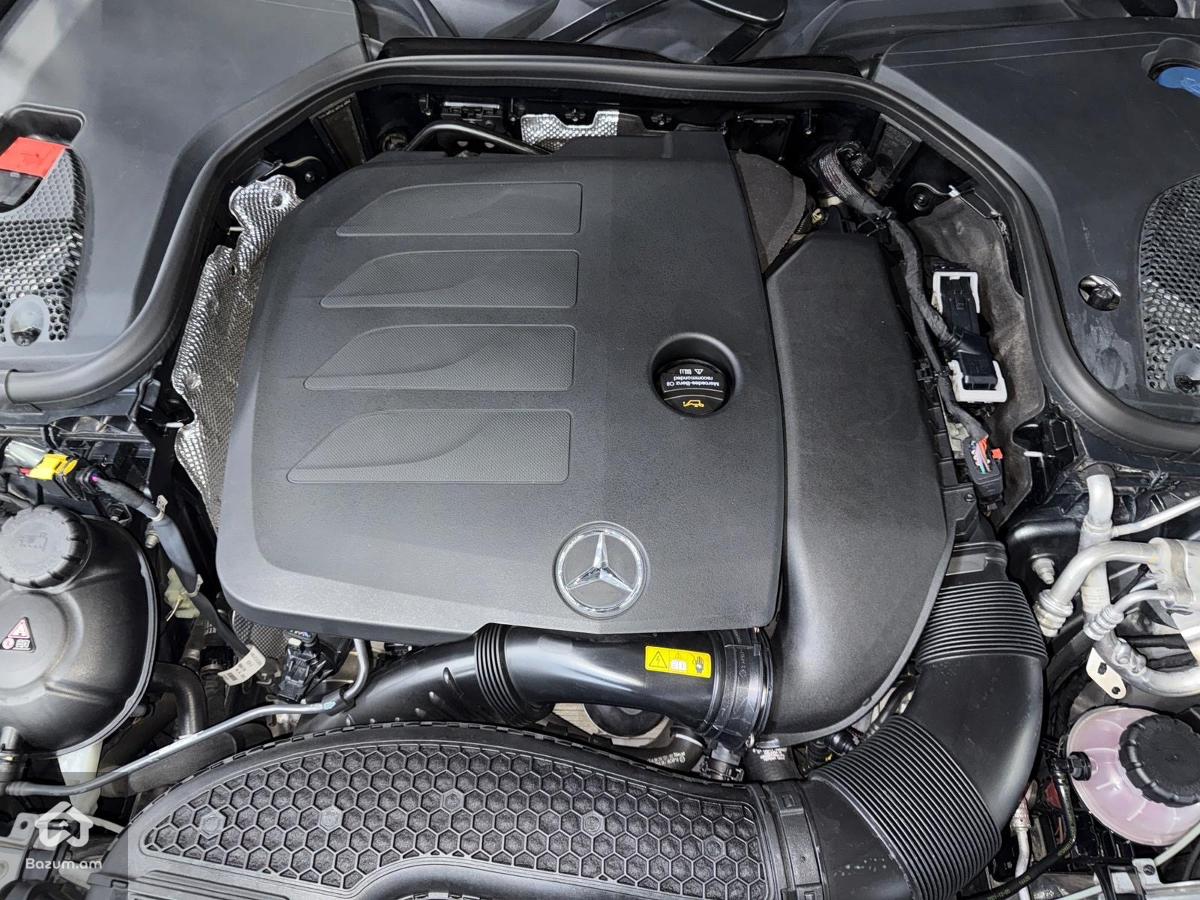 Mercedes Benz E350 AMG Line W213 - image 32