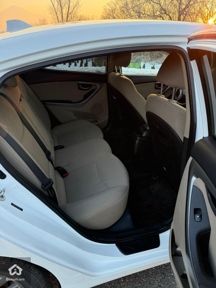 Hyundai Elantea - image 8