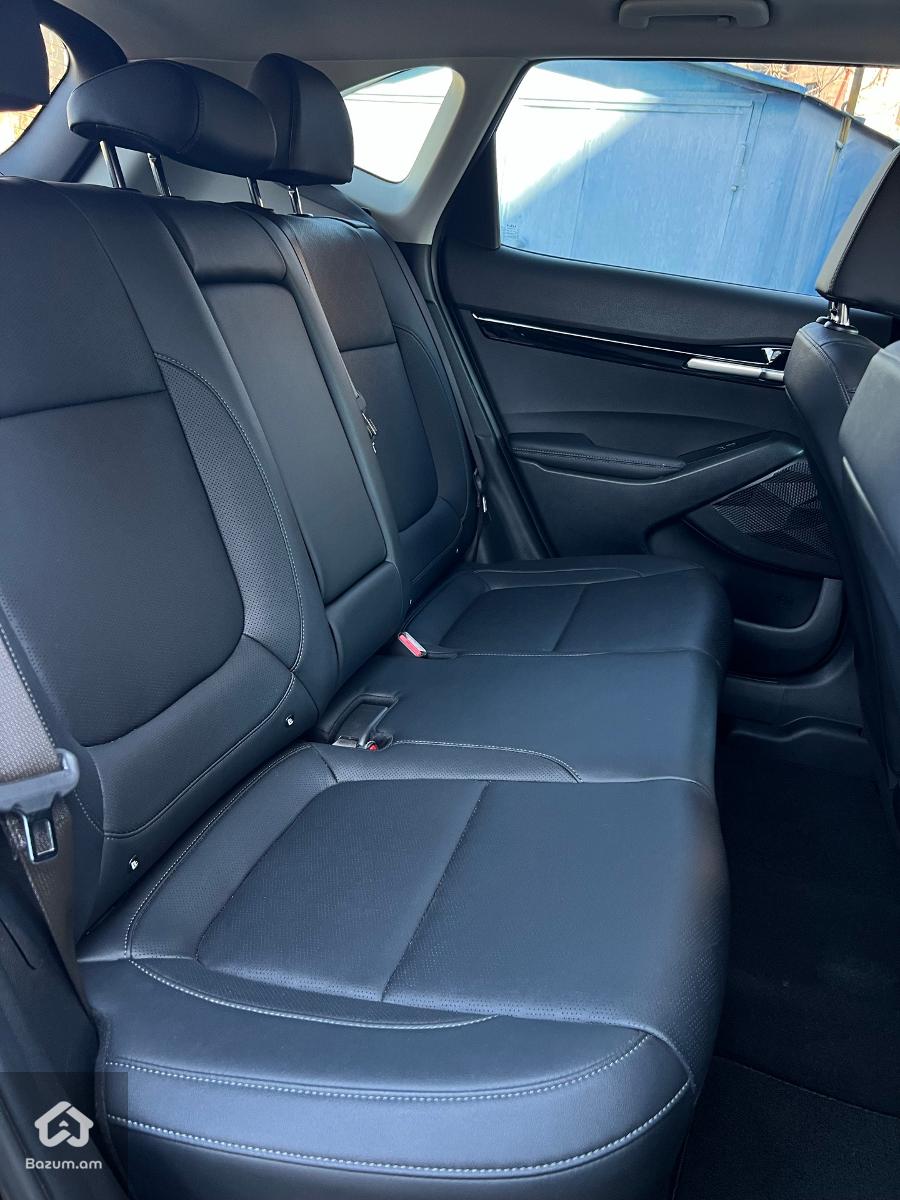 Kia Seltos EX AWD - image 9