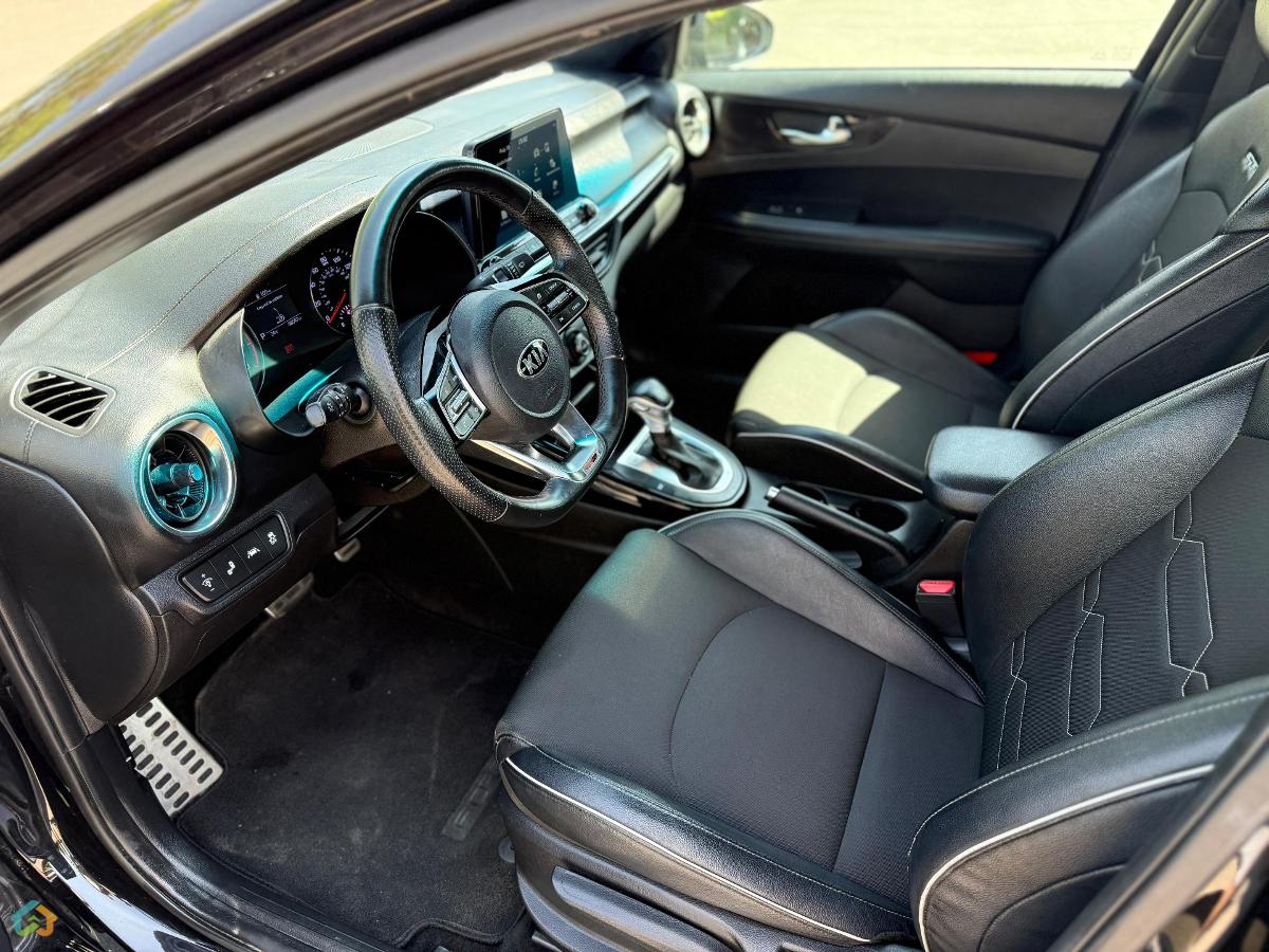 Kia Forte Gt Line - image 7