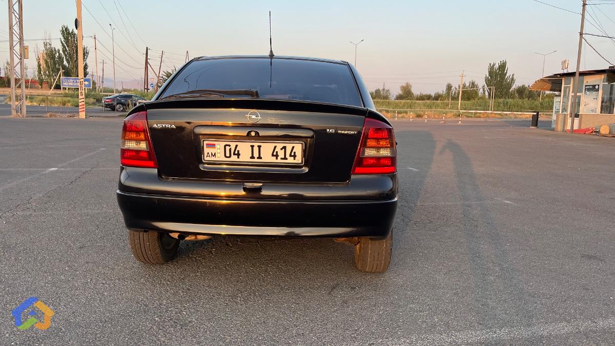 Opel Astra  - image 3