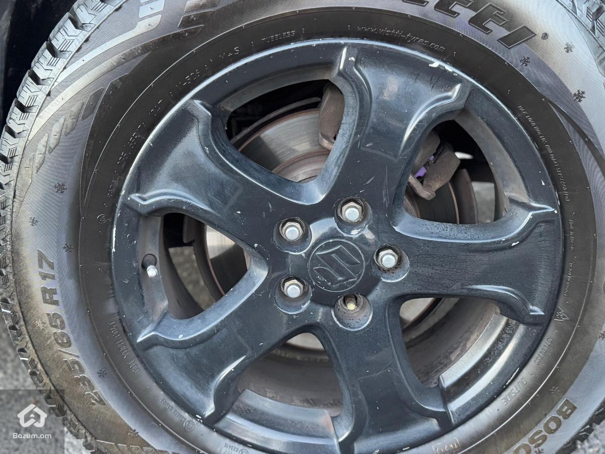 Suzuki XL7 - image 10