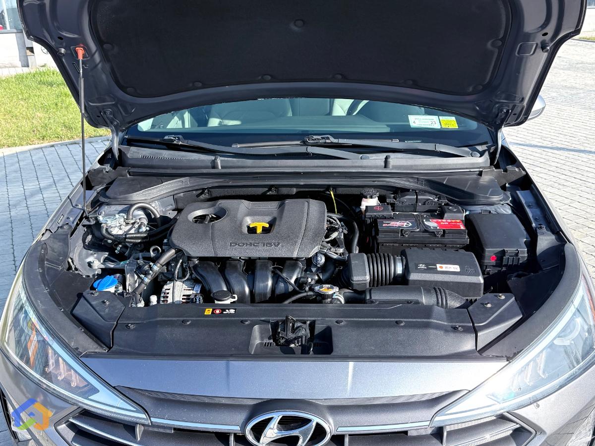 Hyundai Elantra - image 7