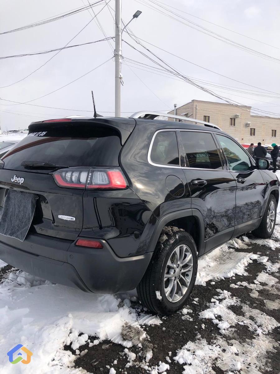 Jeep Cherokee - image 14