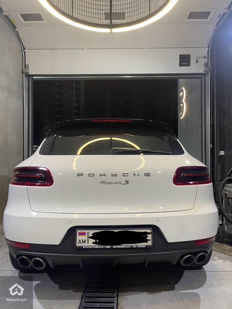 Porsche - image 6