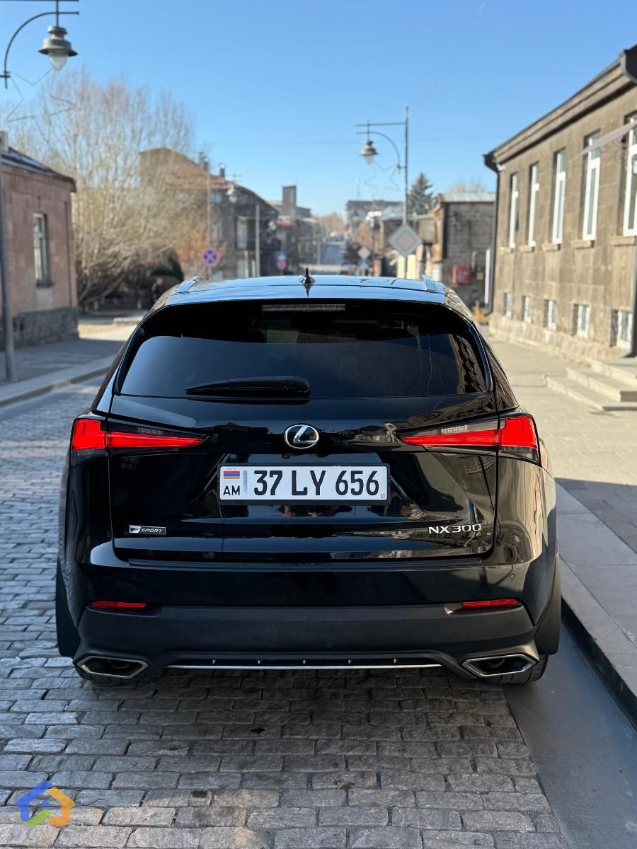 Lexus NX300 F Sport - image 3