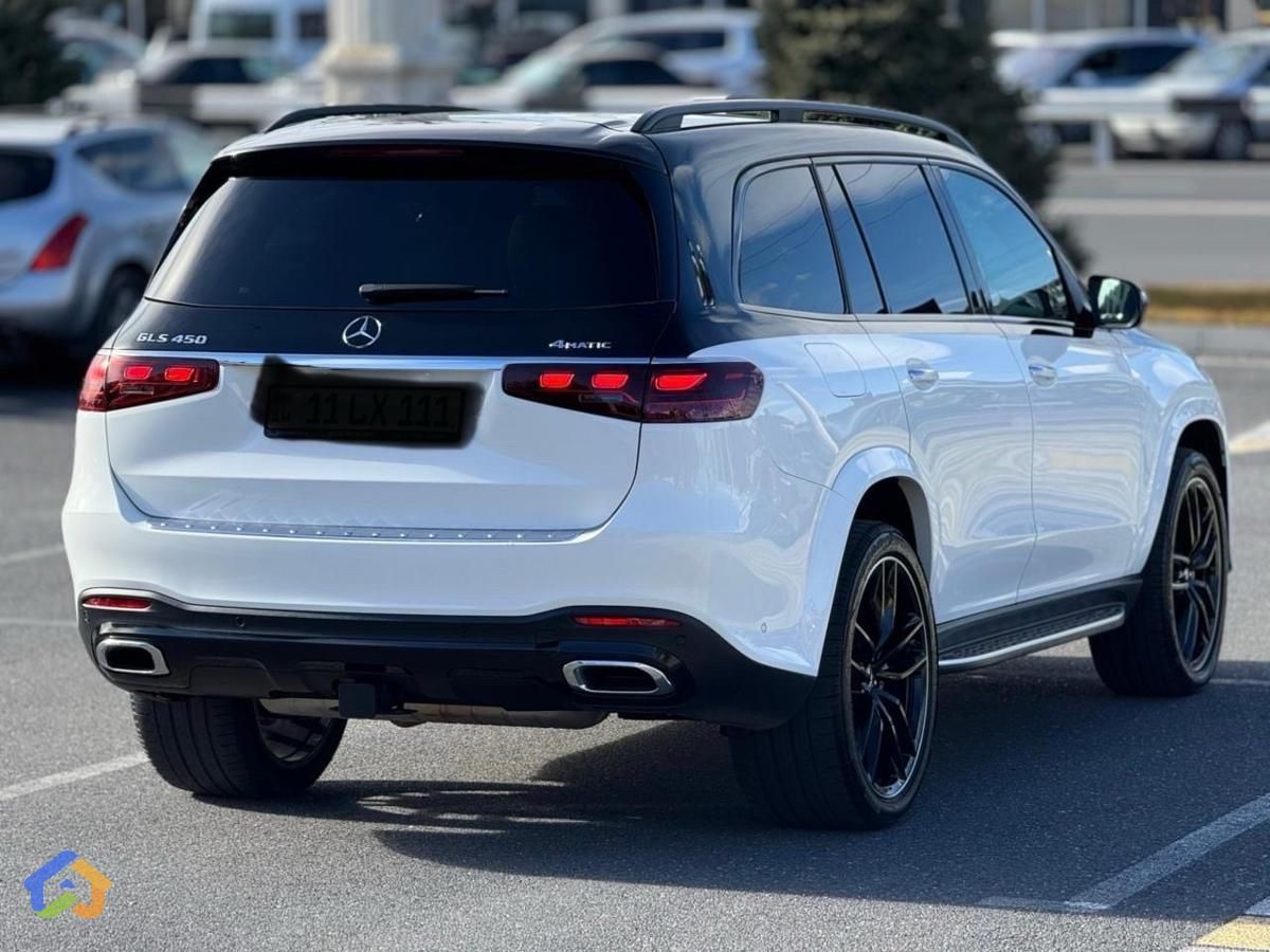 Mercedes Benz GLS - image 3