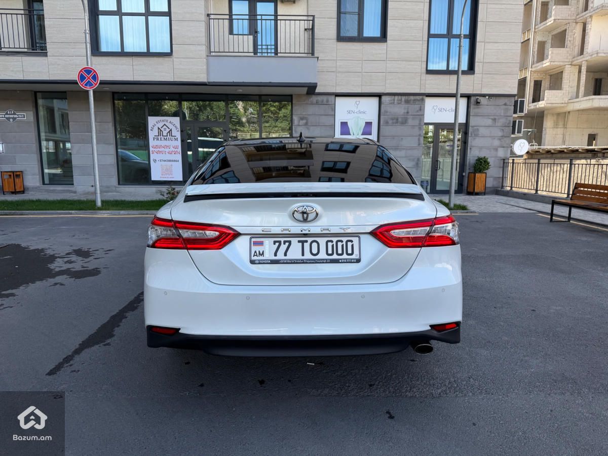 Toyota Camry 2021 - image 4