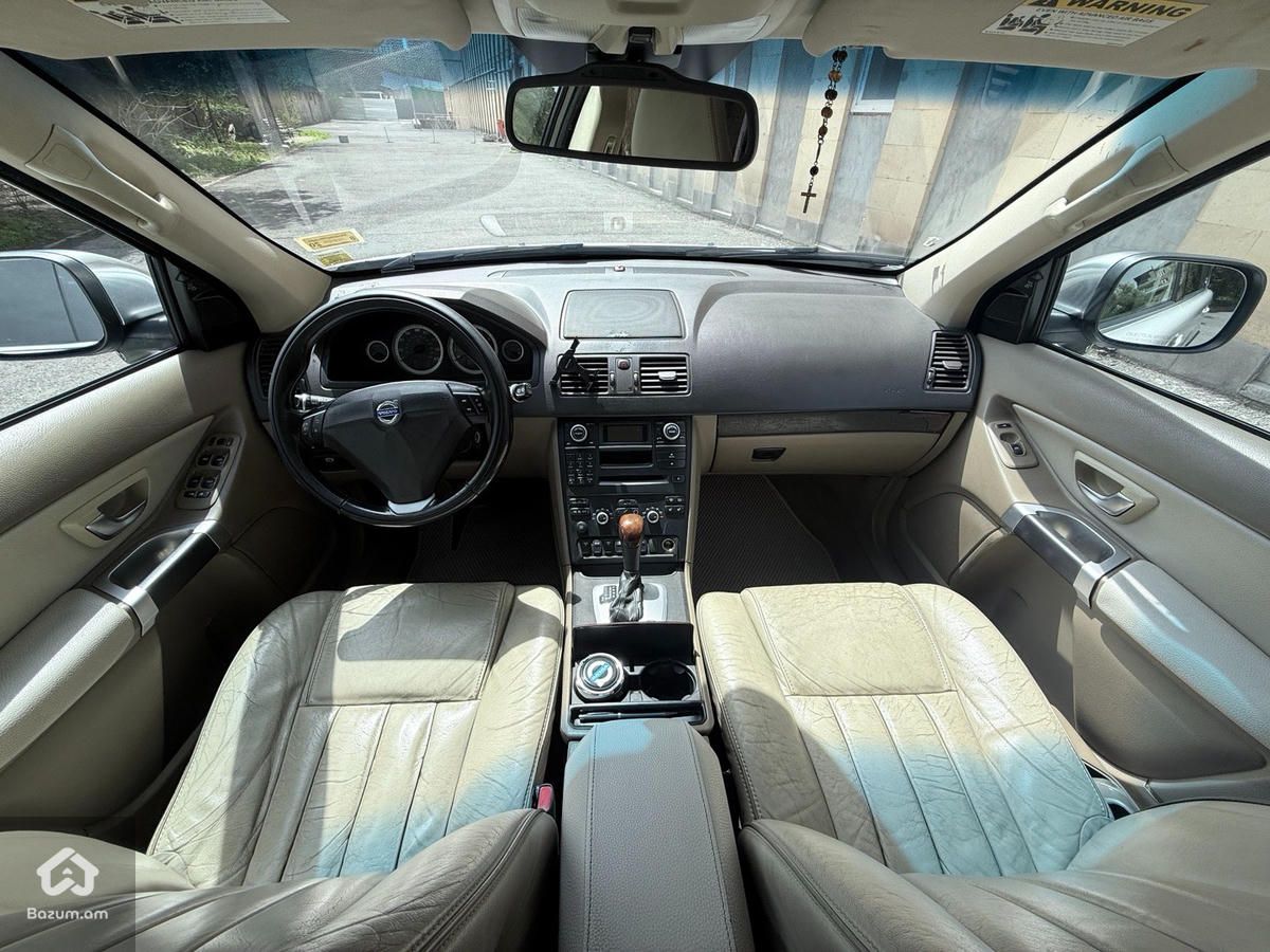 Volvo  - image 6