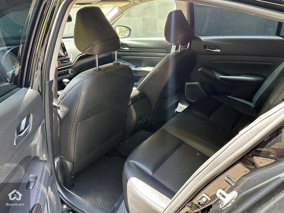 Nissan Altima 2022 SR - image 12