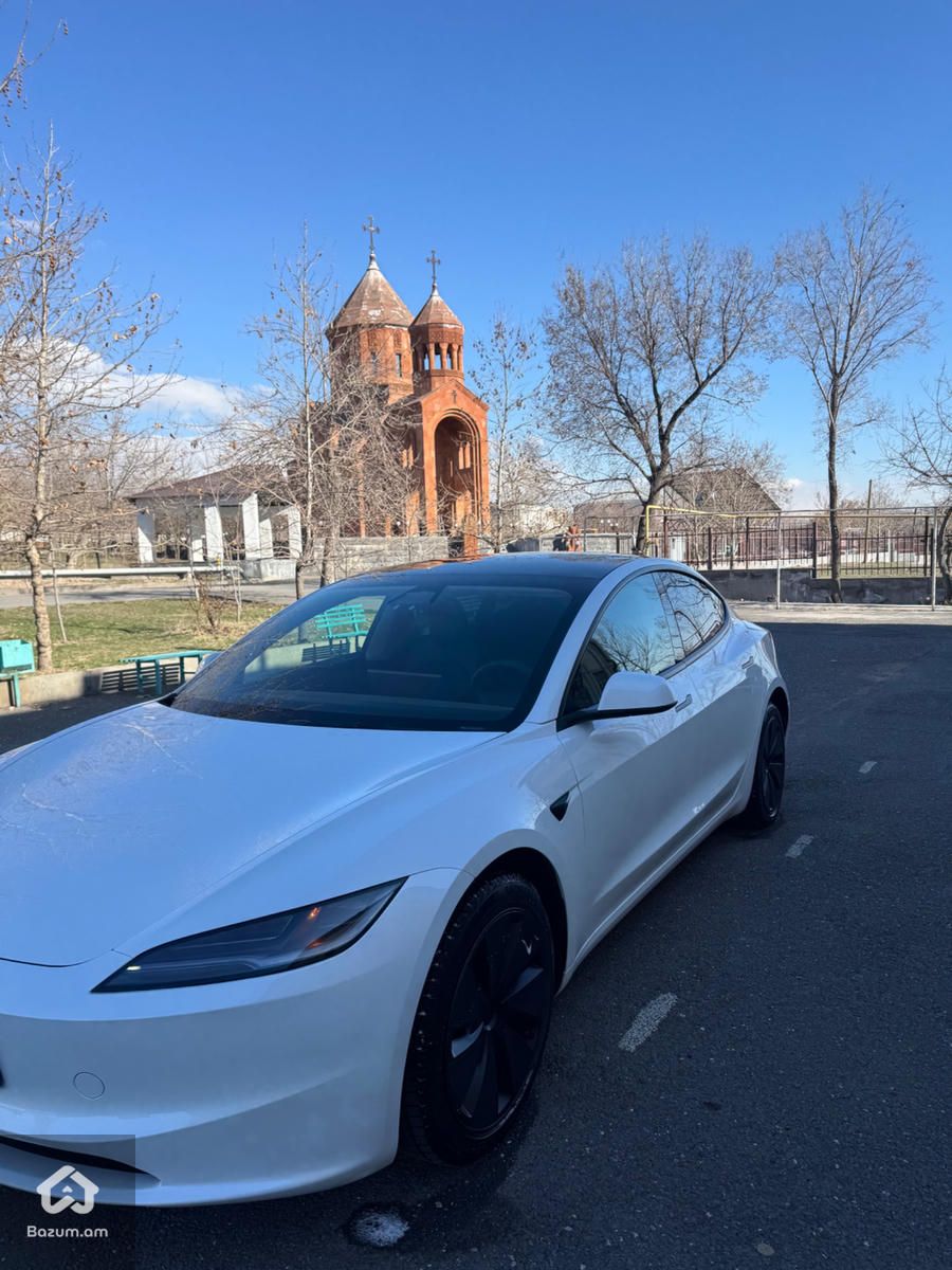 Tesla model 3 - image 1