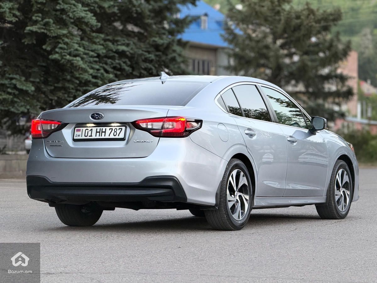 Subaru Legacy 2022 - image 1