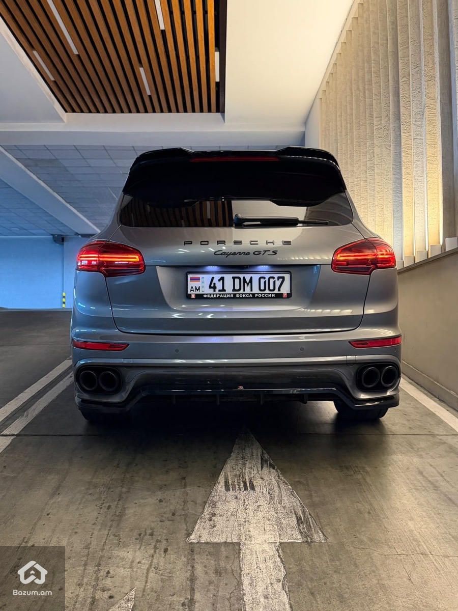 Porsche Cayenne - image 5