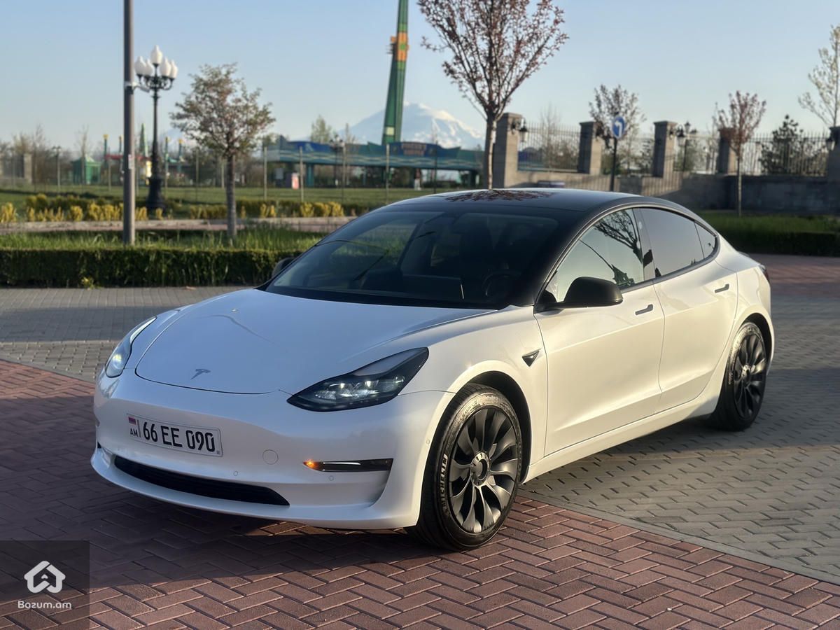Tesla model 3 - image 1