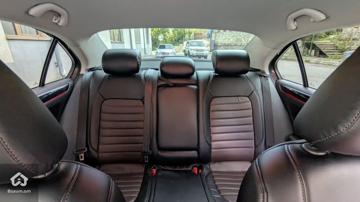 Volkswagen Jetta  - image 8