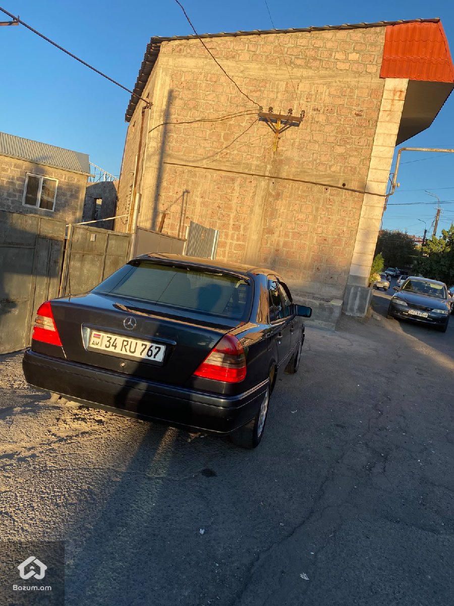 Mercedes-Benz 230 1996 - image 4