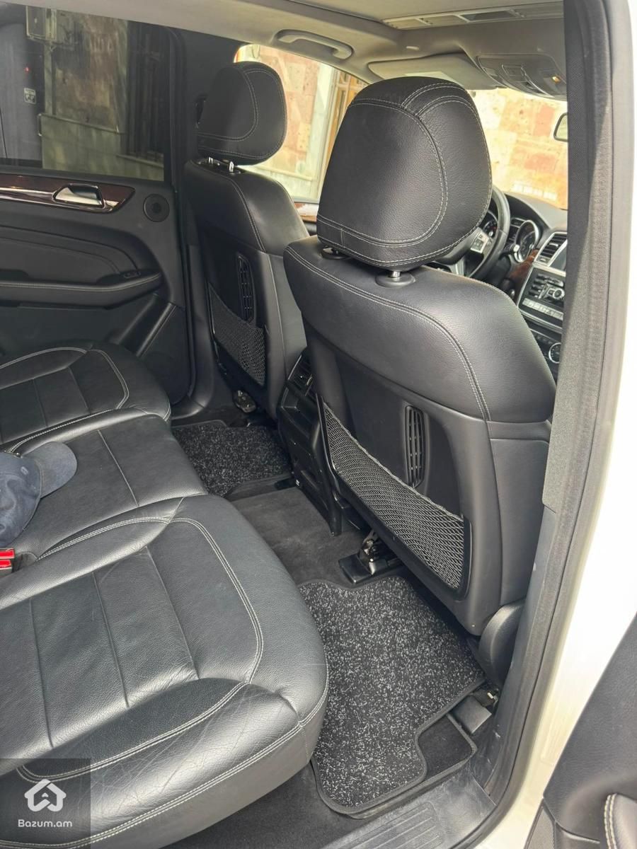 Mercedes M-Class - image 12