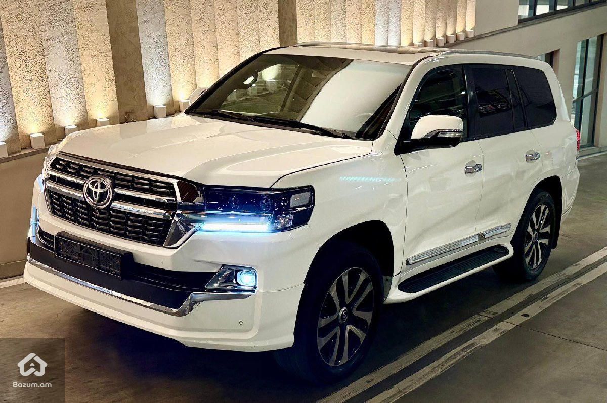 Toyota Land cruiser 200 - image 3