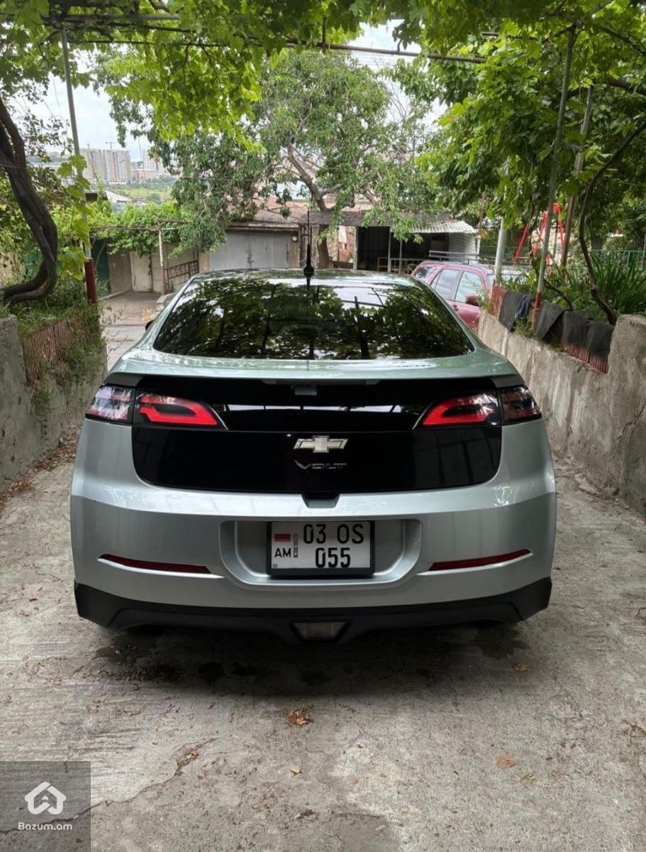 Chevrolet Volt 2011 - image 3