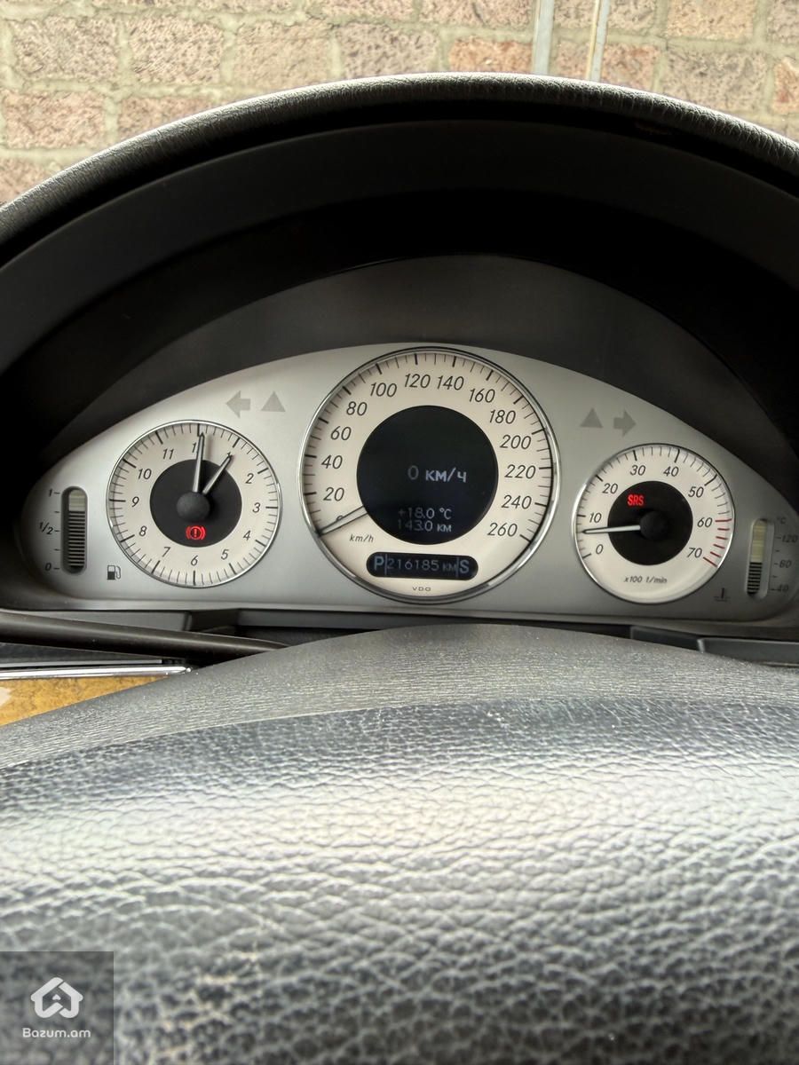 Mercedes W211 - image 8