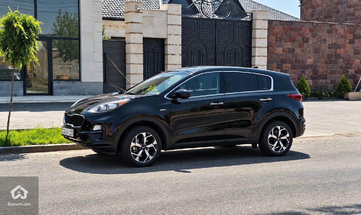 Kia Sportage  - image 8