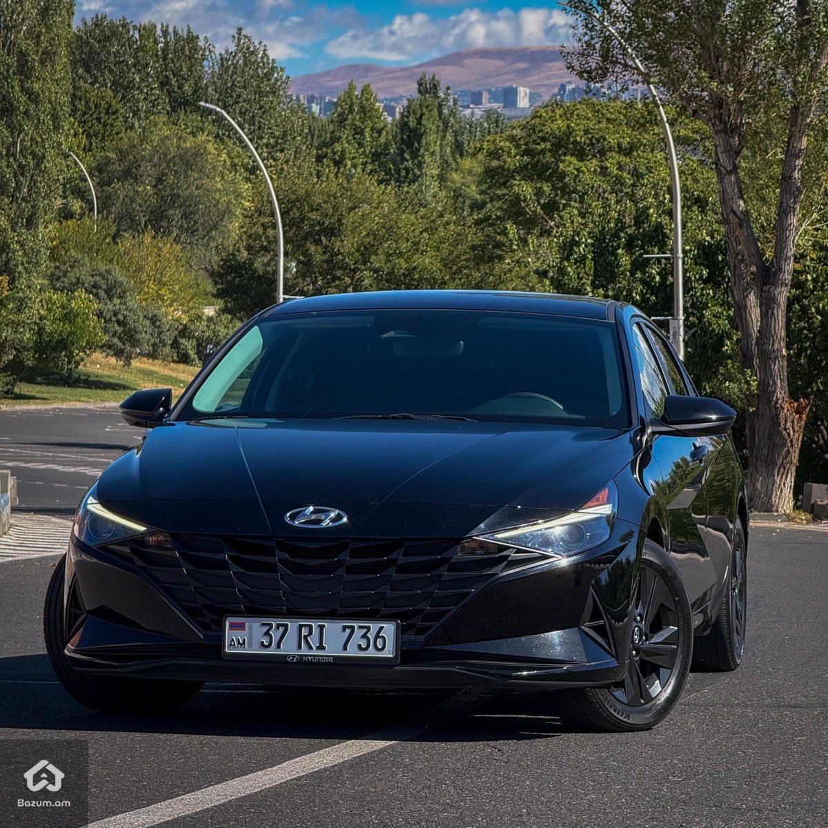 Hyundai Elantra 2023 - image 1