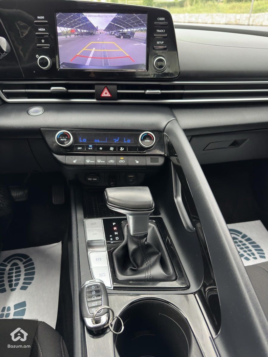 Hyundai Elantra 2021 - image 16