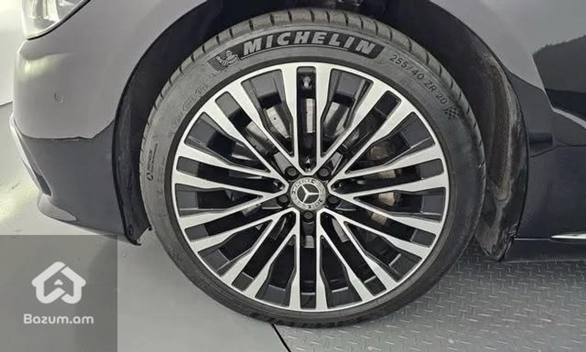 Mercedes Benz W223 S450 4Matic - image 17
