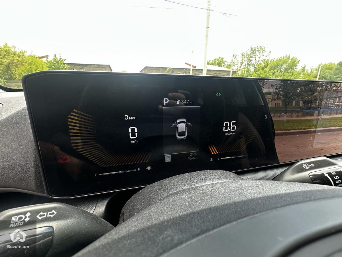 Kia k4 - image 8