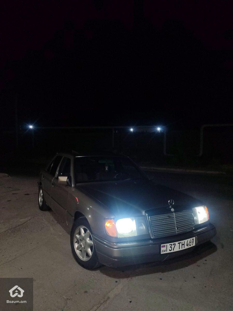 Mercedes-Benz 230 1992 - image 11