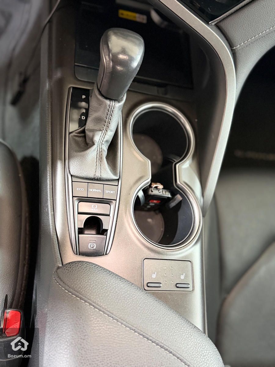 Toyota Camry XSE 2021 - image 7