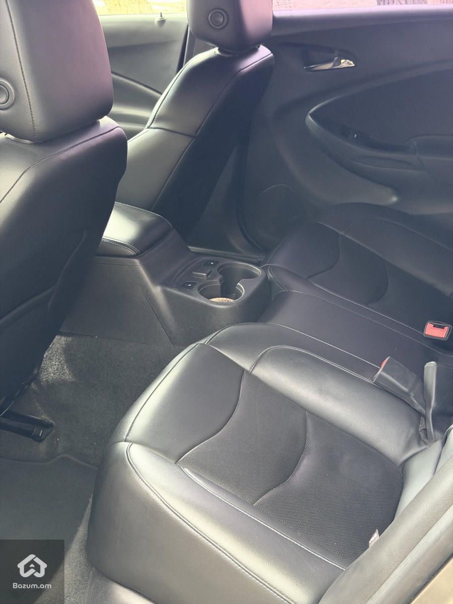 Chevrolet Volt 2017 - image 11