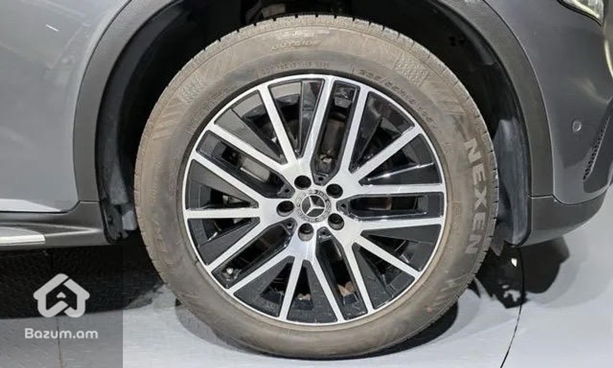 Mercedes Benz GLC-Class X253GLC300 4MATIC - image 5