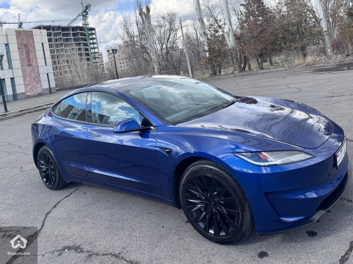 Tesla Model 3 - image 6