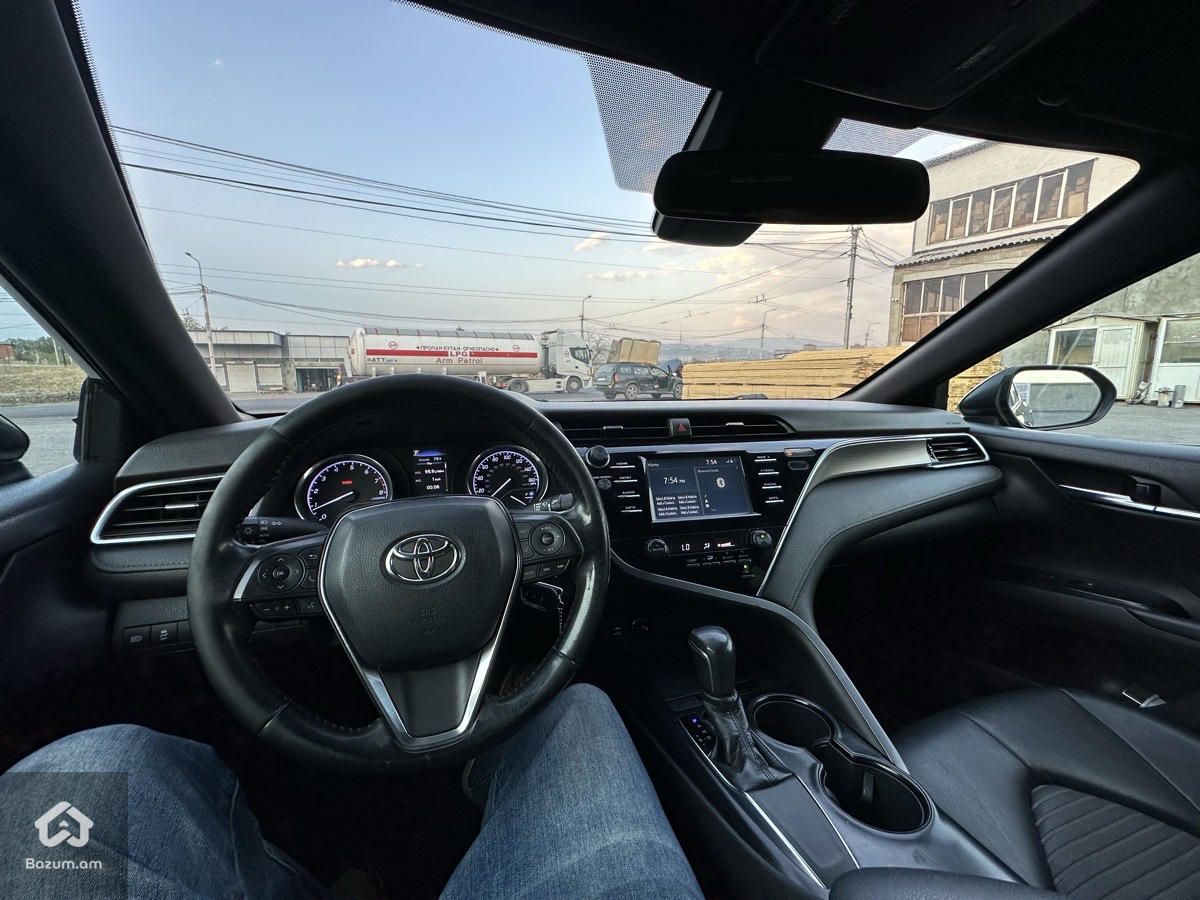 Toyota Camry 2018 - image 6