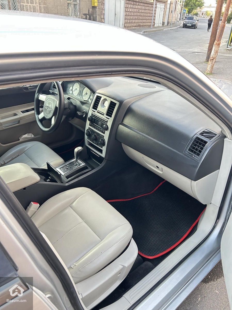 Chrysler 300C 2006 - image 7