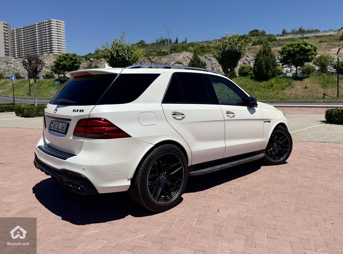 MERCEDES-BENZ ML63 AMG  - image 6