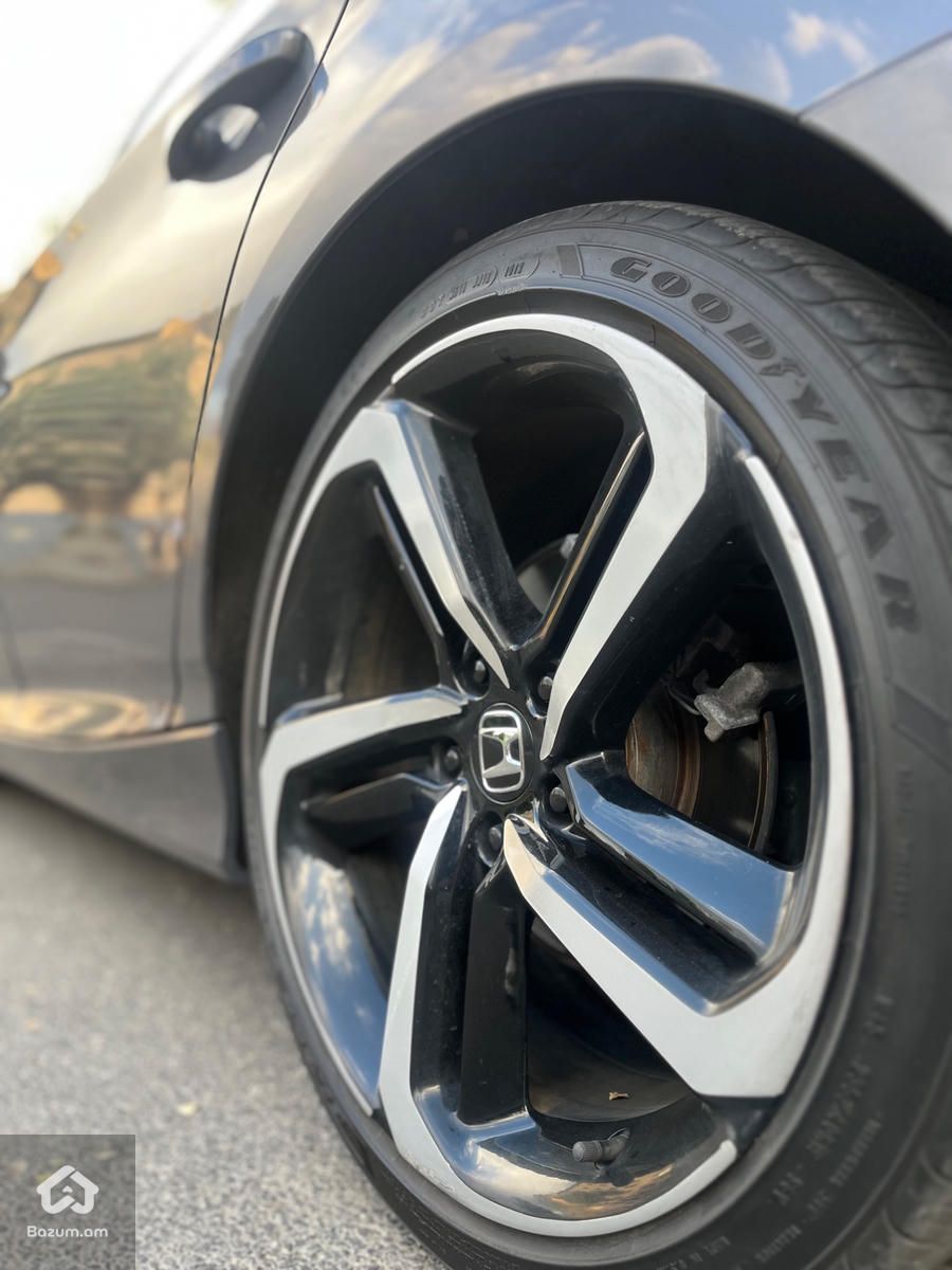 Honda Accord - image 5