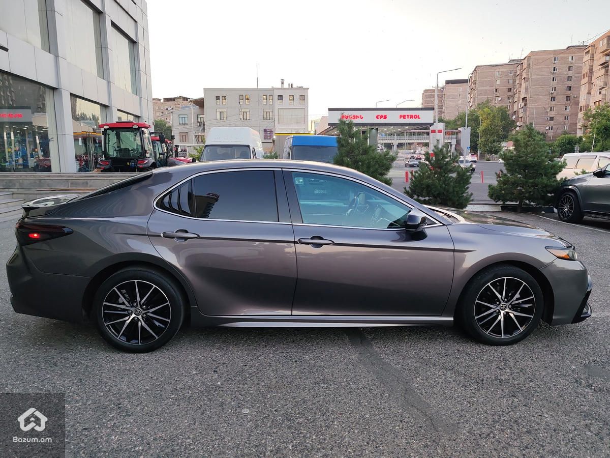 Toyota camry 2021 - image 8