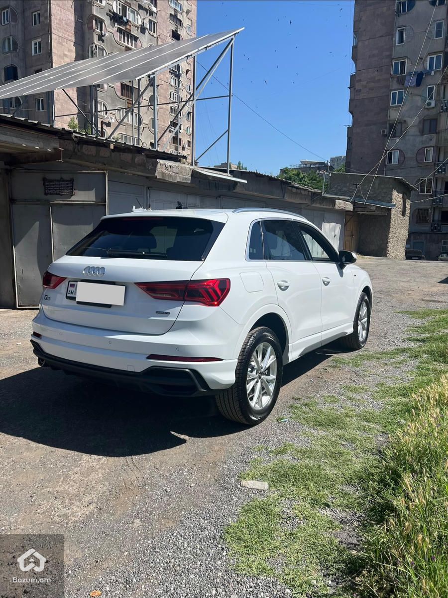Audi Q3 Premium S Line 45 Quattro - image 3
