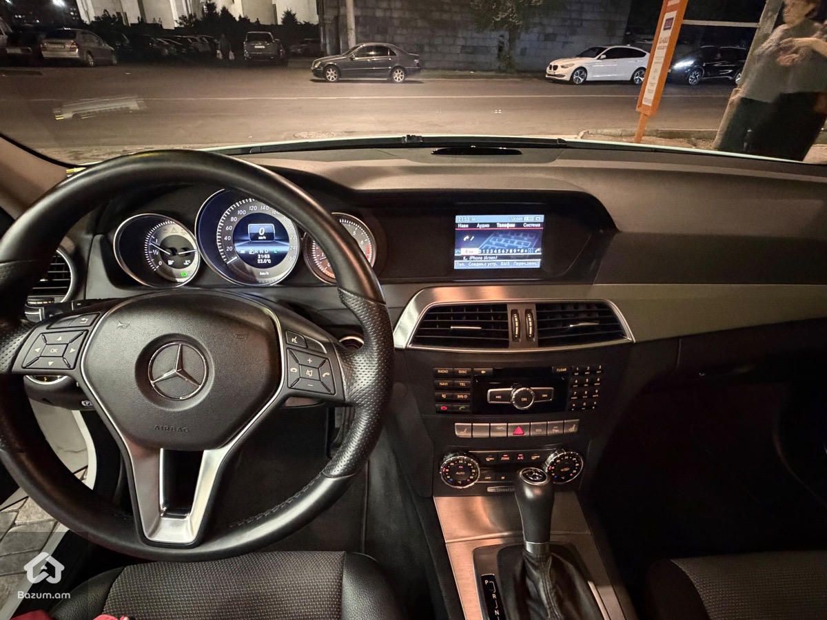 Վաճառվում է Mercedes benz C-180 Restyled - 2012թ - image 4