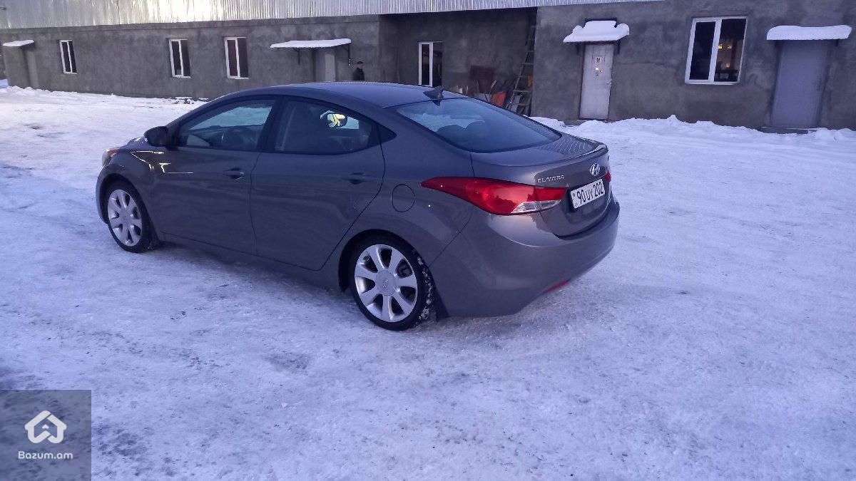 Hyundai Elantra 2012 - image 3