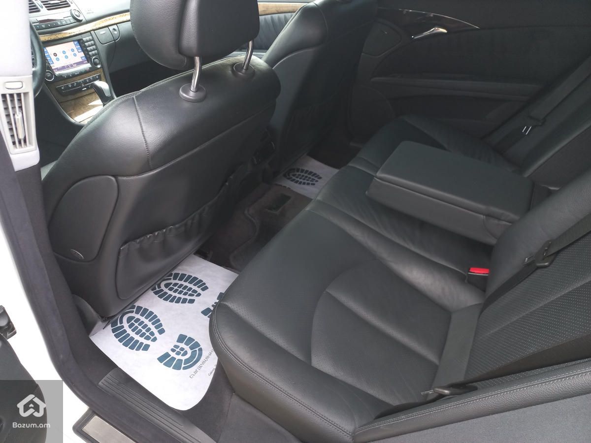 Mercedes-Benz E 320 2004 - image 13