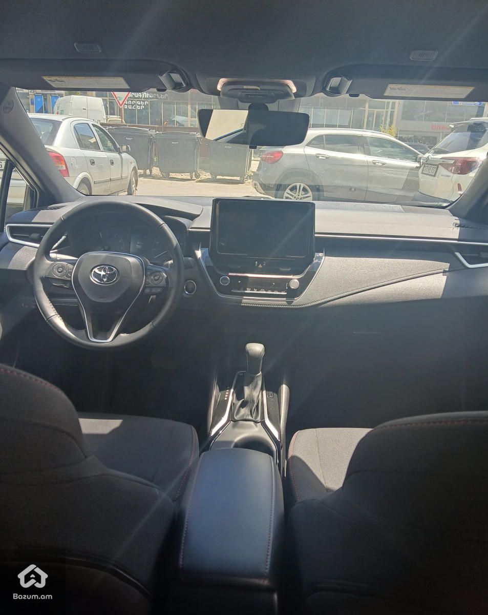 Toyota Corolla 2025 - image 9