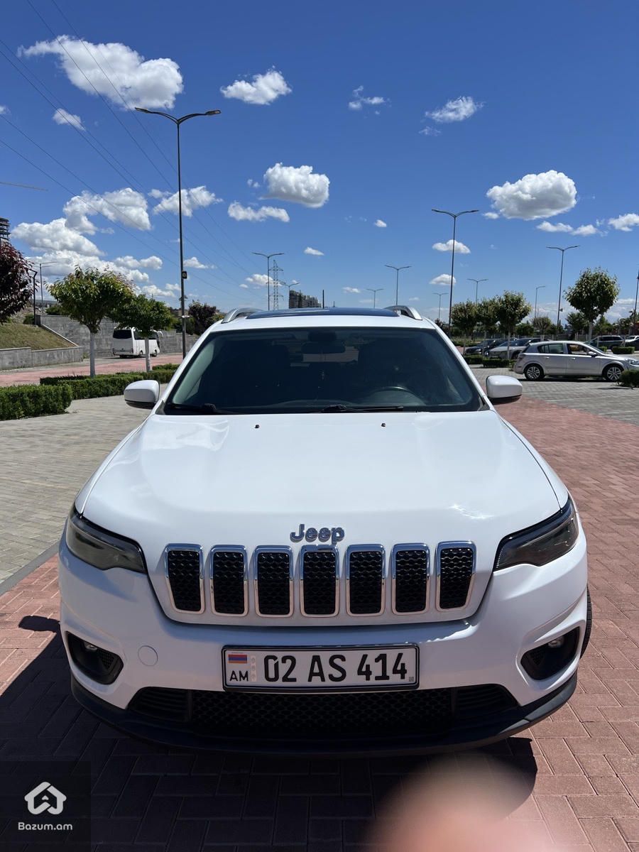 Jeep Cherokee - image 2