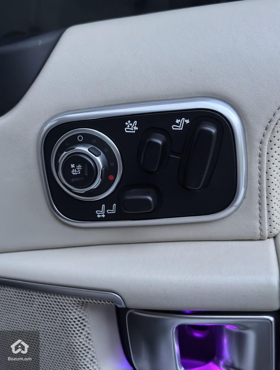 Land Rover Range Rover - image 10